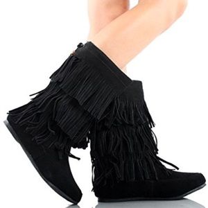 Moccasin style black boots